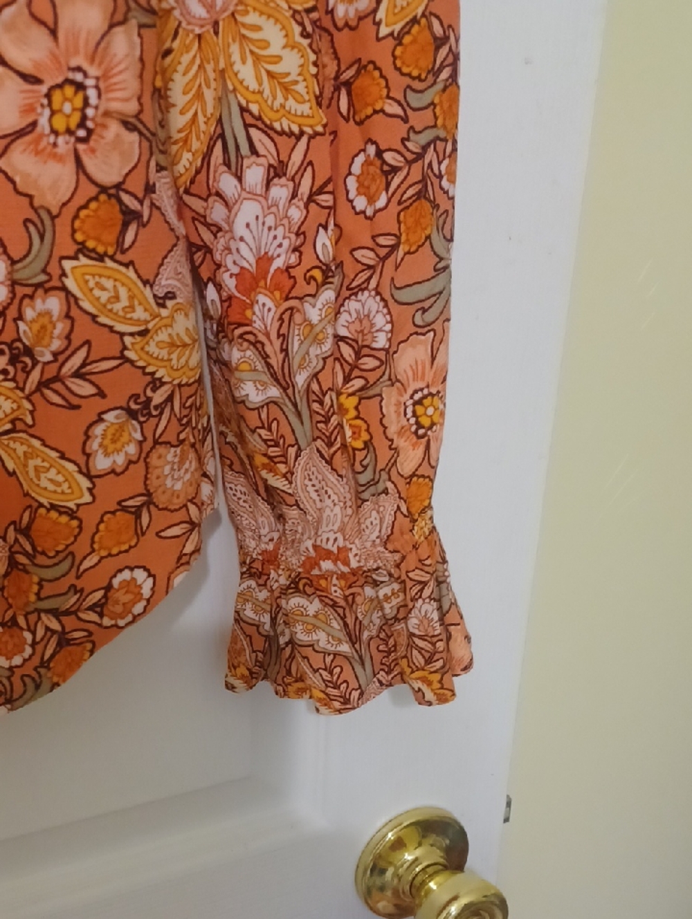LOFT Sz M, (Runs Big) Salmon & Green, Floral Button-Front Long Ruffle Sleeve Top - Picture 8 of 10